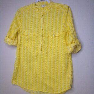 Gap Shirt Blouse Women XS Roll Tab Sleeve Pockets Pattern Yellow
